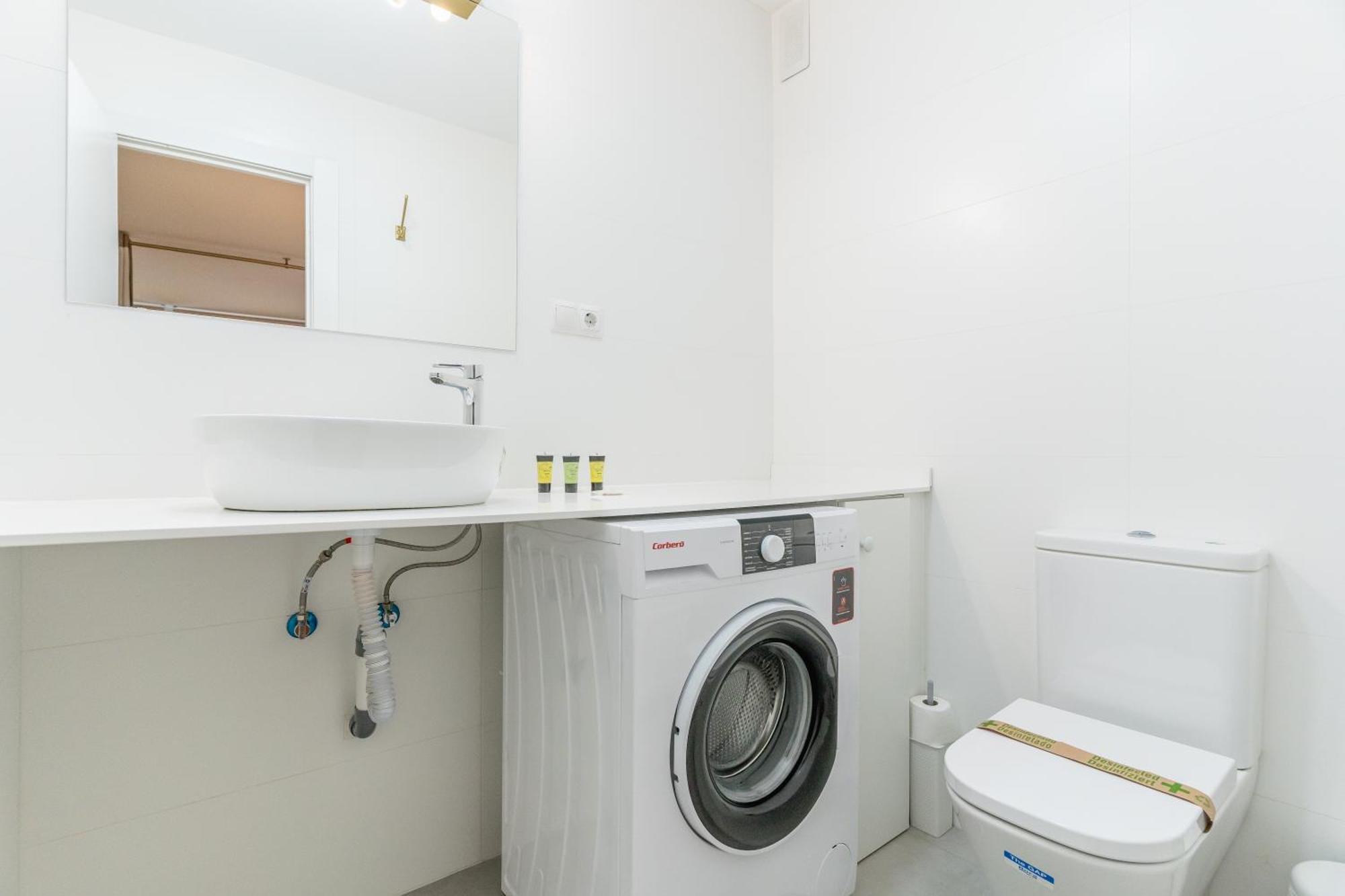 Cozy And Bright-1Bedroom 1Bathroom-Las Letras Μαδρίτη Εξωτερικό φωτογραφία